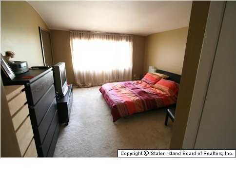 12 Rome Avenue Staten Island, NY 10304 - Photo 5 of 7 Additional Photo