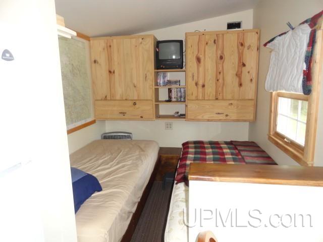 E6646 Doe Lake Road Munising, MI 49862 - Photo 6 of 24