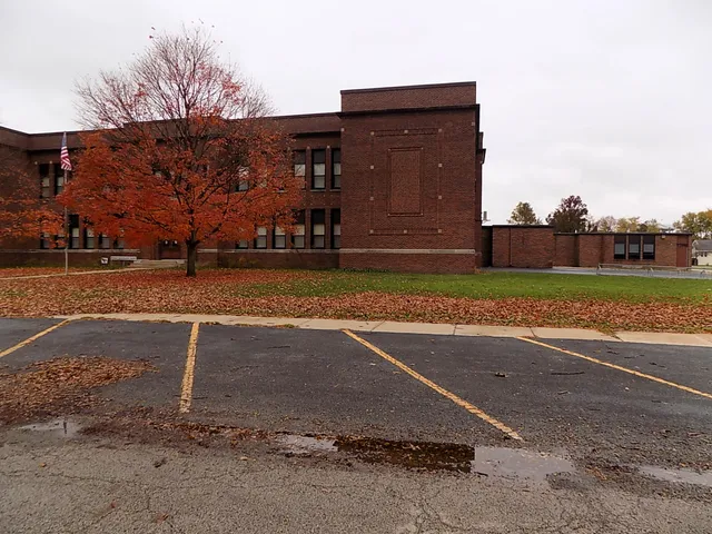 $500,000 | 1206 East Elm Street, Streator, IL 61364