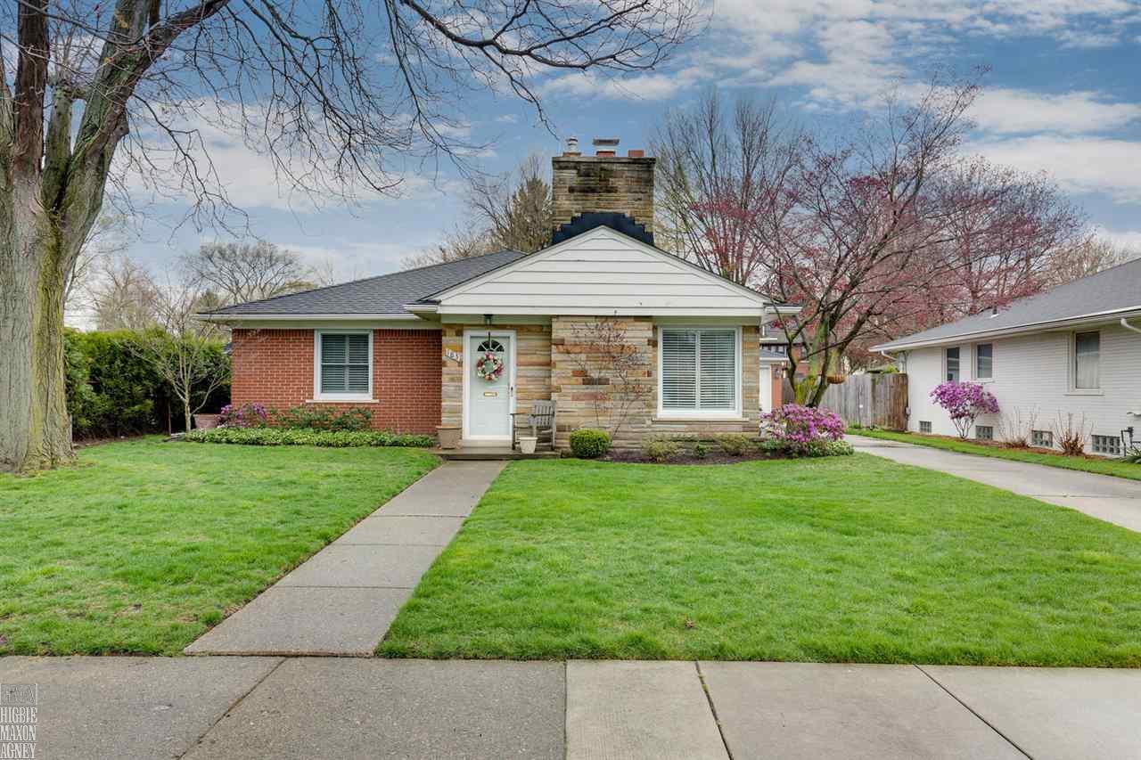 183 Ridgemont Road Grosse Pointe Farms, MI 48236 - Photo 1 of 20