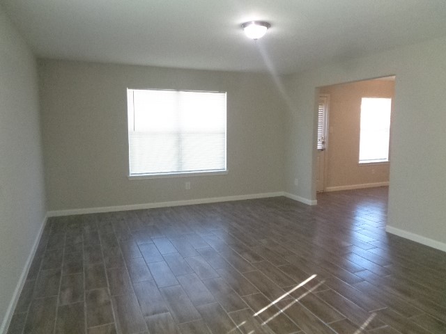 9507 Maple Green Lane Houston, TX 77044 - Photo 4 of 25