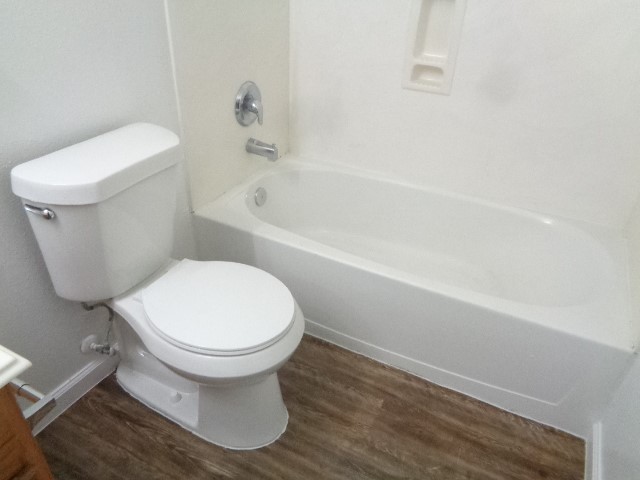 9507 Maple Green Lane Houston, TX 77044 - Photo 10 of 25