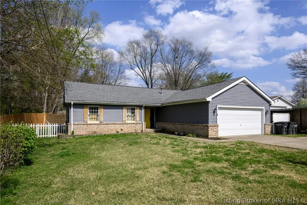$290,000 | 206 Hopkins Lane, Jeffersonville, IN 47130