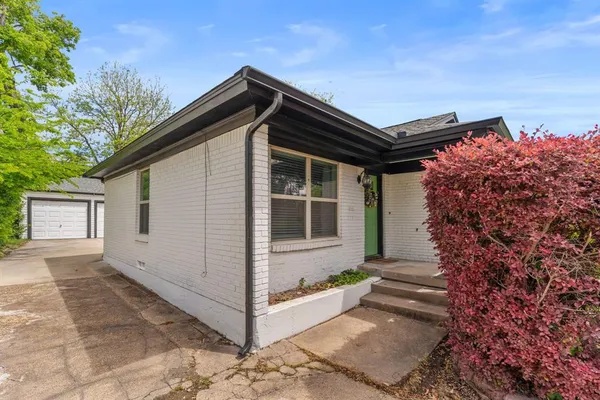 $300,000 | 3203 San Lucas Avenue, Dallas, TX 75228