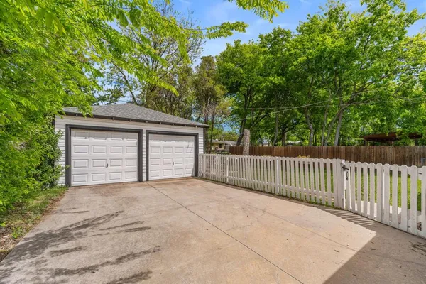 $300,000 | 3203 San Lucas Avenue, Dallas, TX 75228