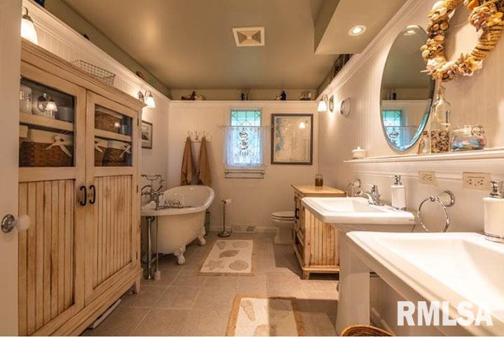 805 North Moran Road Trivoli, IL 61569 - Photo 25 of 39