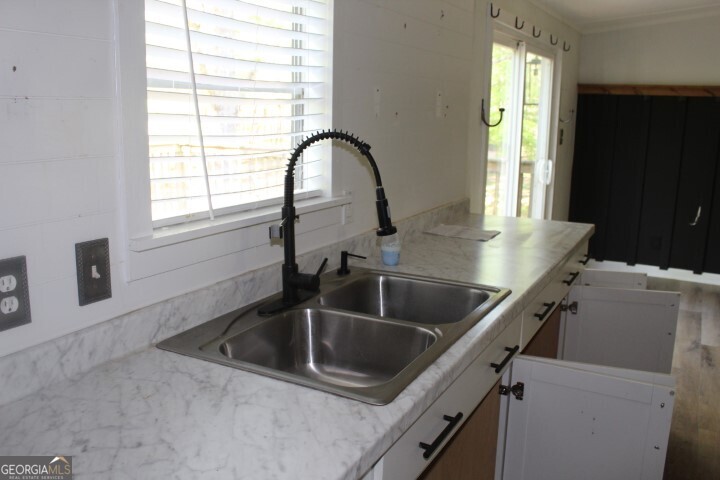 163 Sanders Road Jackson, GA 30233 - Photo 9 of 18