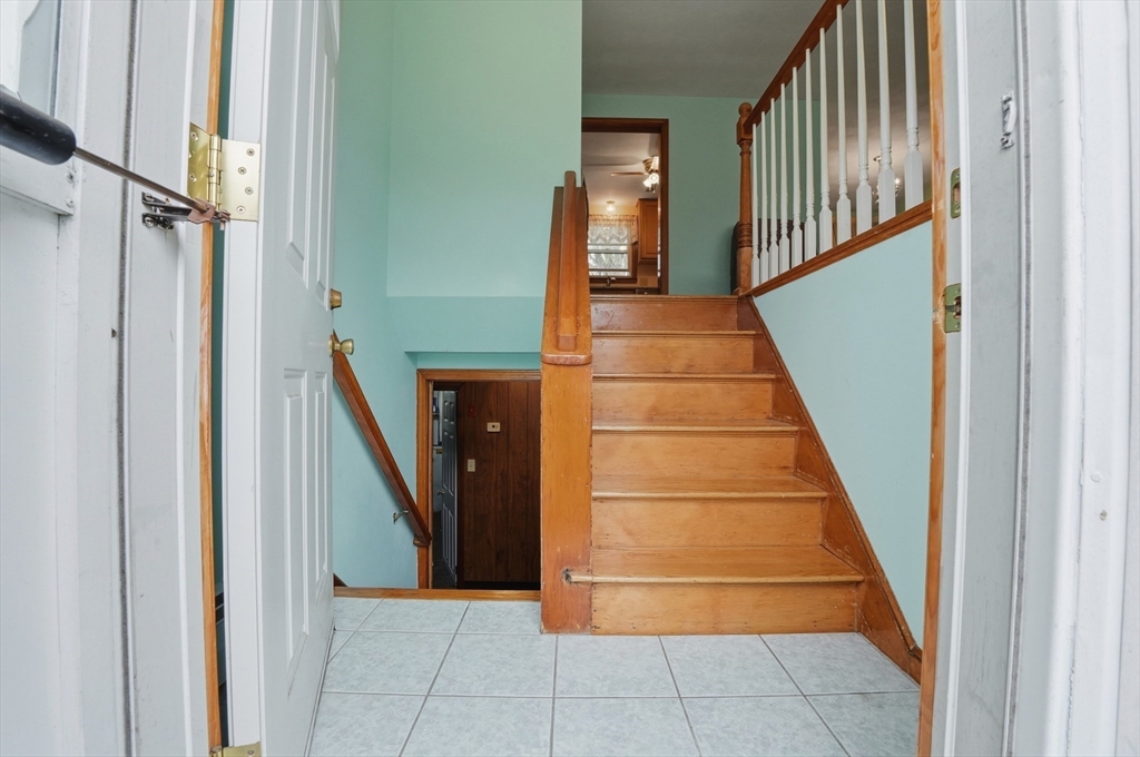 184 Dover Street Brockton, MA 02301 - Photo 7 of 33