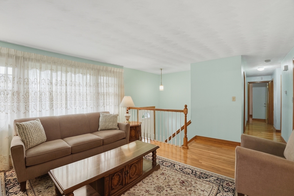 184 Dover Street Brockton, MA 02301 - Photo 8 of 33
