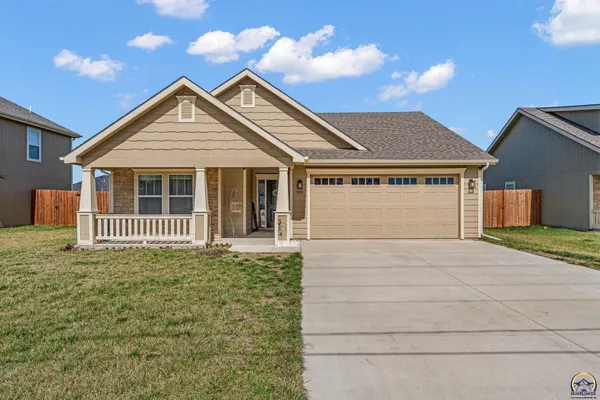 $291,000 | 905 East Front Street, Perry, KS 66073