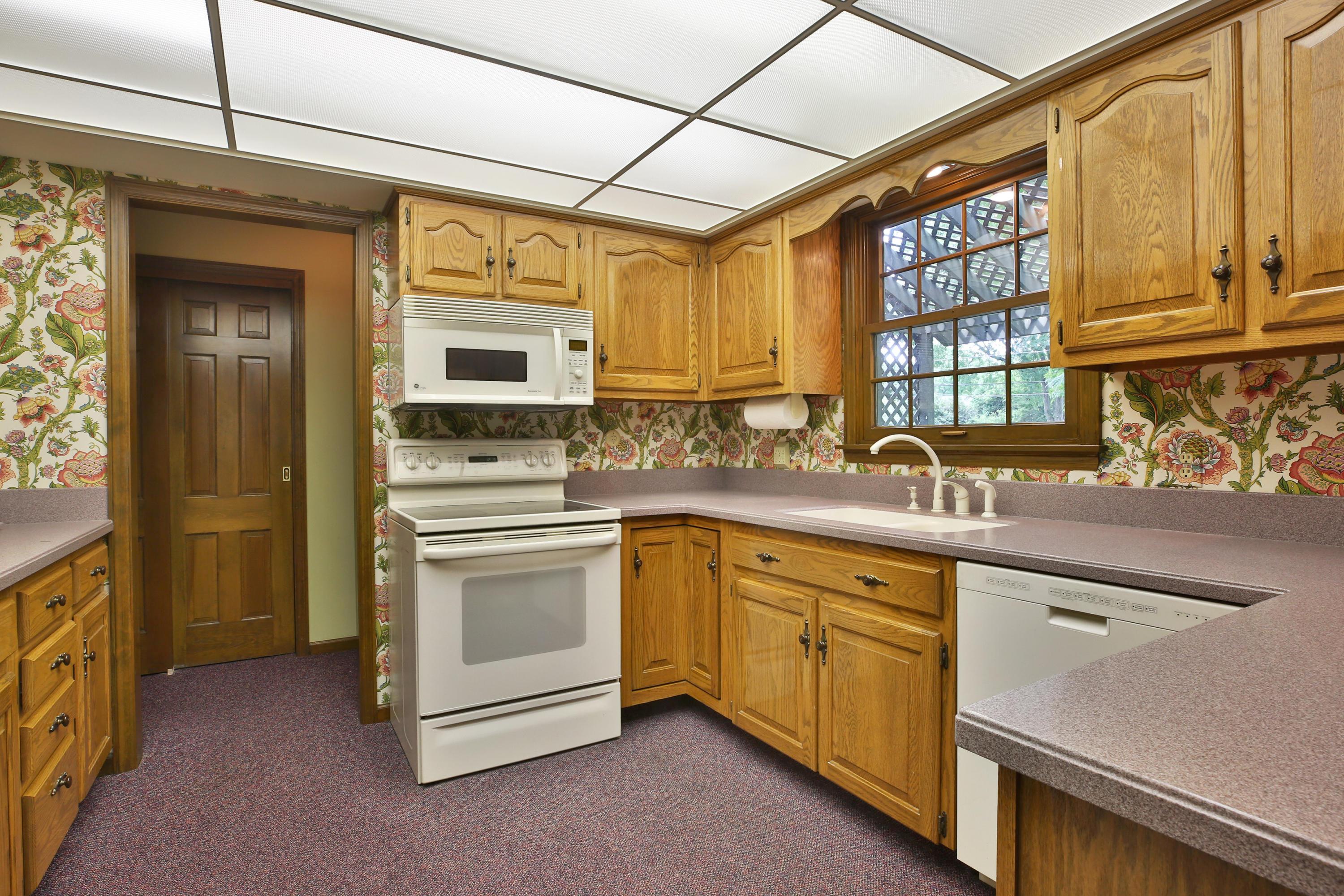 6033 Winstead Road Columbus, OH 43235 - Photo 13 of 37 Gallery Image 13