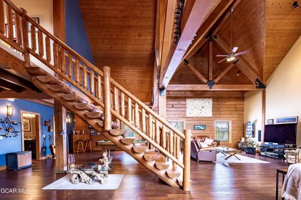 a view of a workspace with furniture