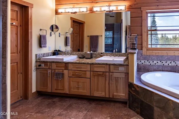 $1,695,000 | 12000 Gcr 3, Parshall, CO 80468