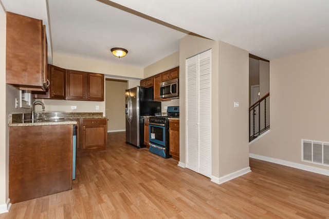 655 Shallow Cove Road Lake Zurich, IL 60047 - Photo 4 of 25 Gallery Image 4