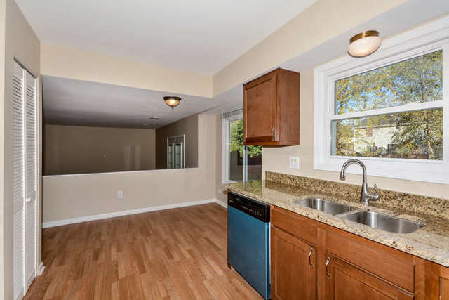 655 Shallow Cove Road Lake Zurich, IL 60047 - Photo 6 of 25 Gallery Image 6