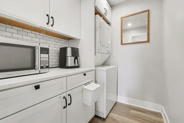 $975,000 | 780 Beach Drive, Brooklyn, MI 49230