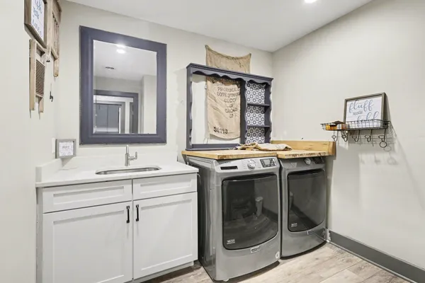 $975,000 | 780 Beach Drive, Brooklyn, MI 49230