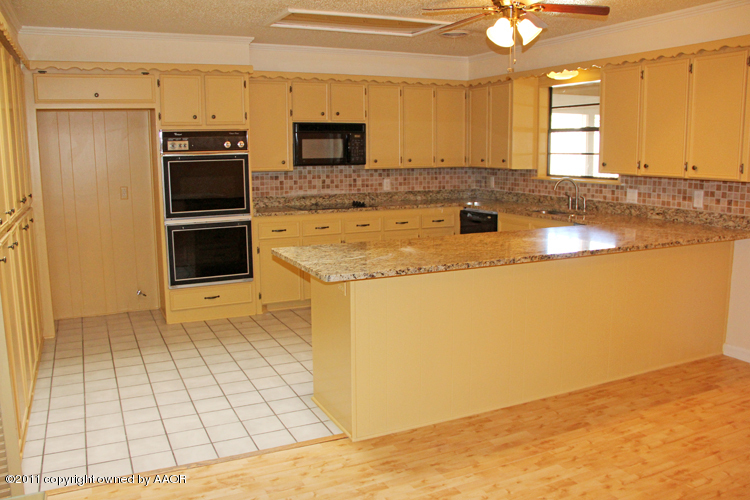 3707 Rutson Drive Amarillo, TX 79109 - Photo 11 of 42 Kitchen3