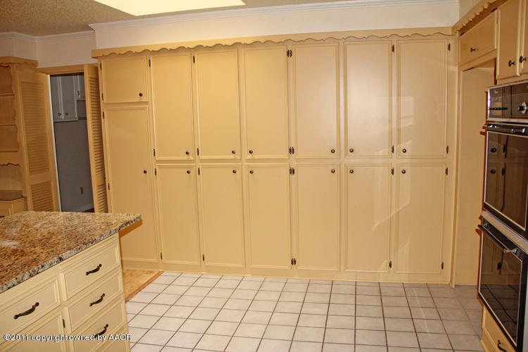 3707 Rutson Drive Amarillo, TX 79109 - Photo 12 of 42 Kitchen Storage