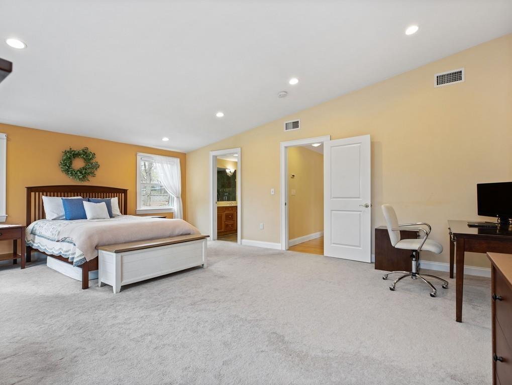 573 Webster Street Needham, MA 02494 - Photo 14 of 28 Gallery Image 14