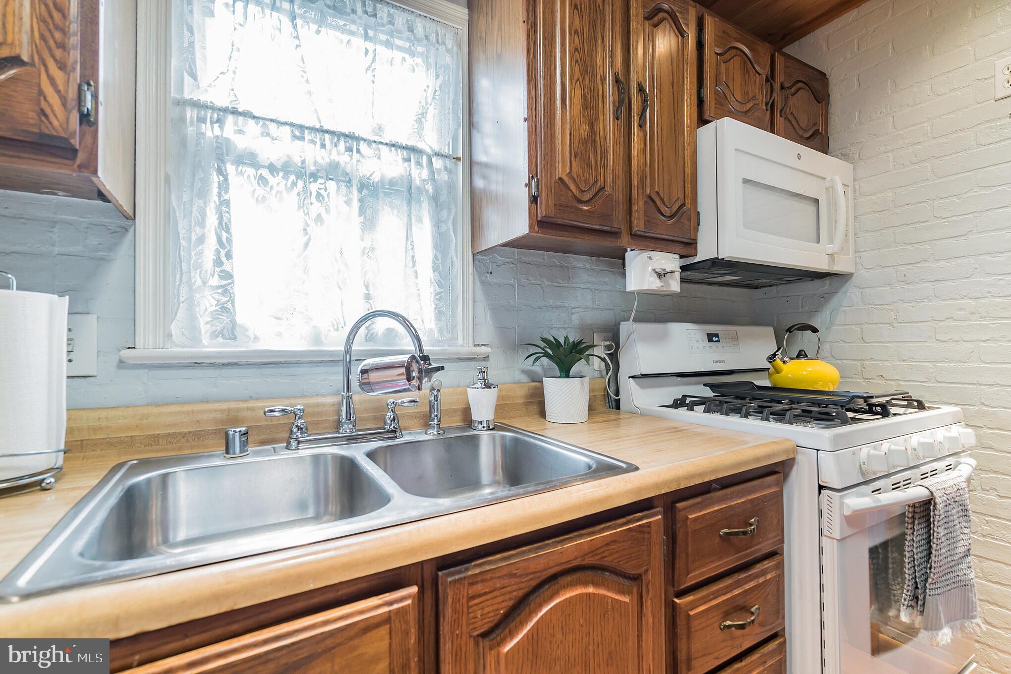 1003 Gilbert Road Rockville, MD 20851 - Photo 11 of 27 Gallery Image 11