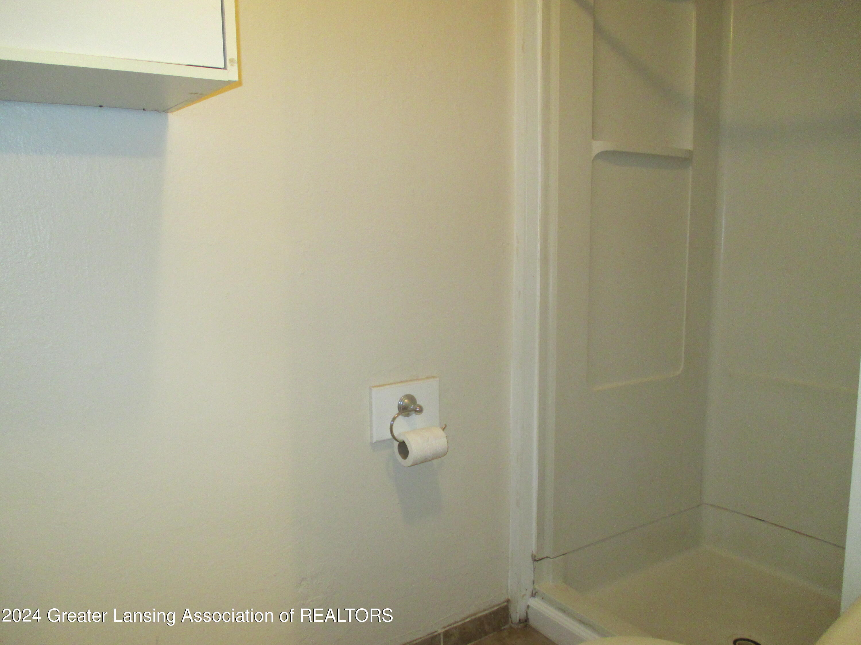 6100 Cooper Road Lansing, MI 48911 - Photo 26 of 30 IMG_5488