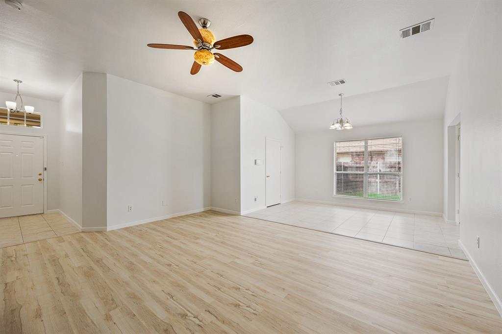 217 Windsor Forney, TX 75126 - Photo 4 of 17