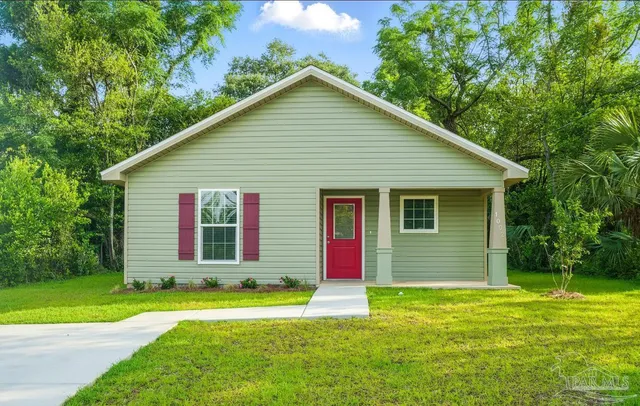 $229,000 | 1002 West Yonge Street, Pensacola, FL 32501