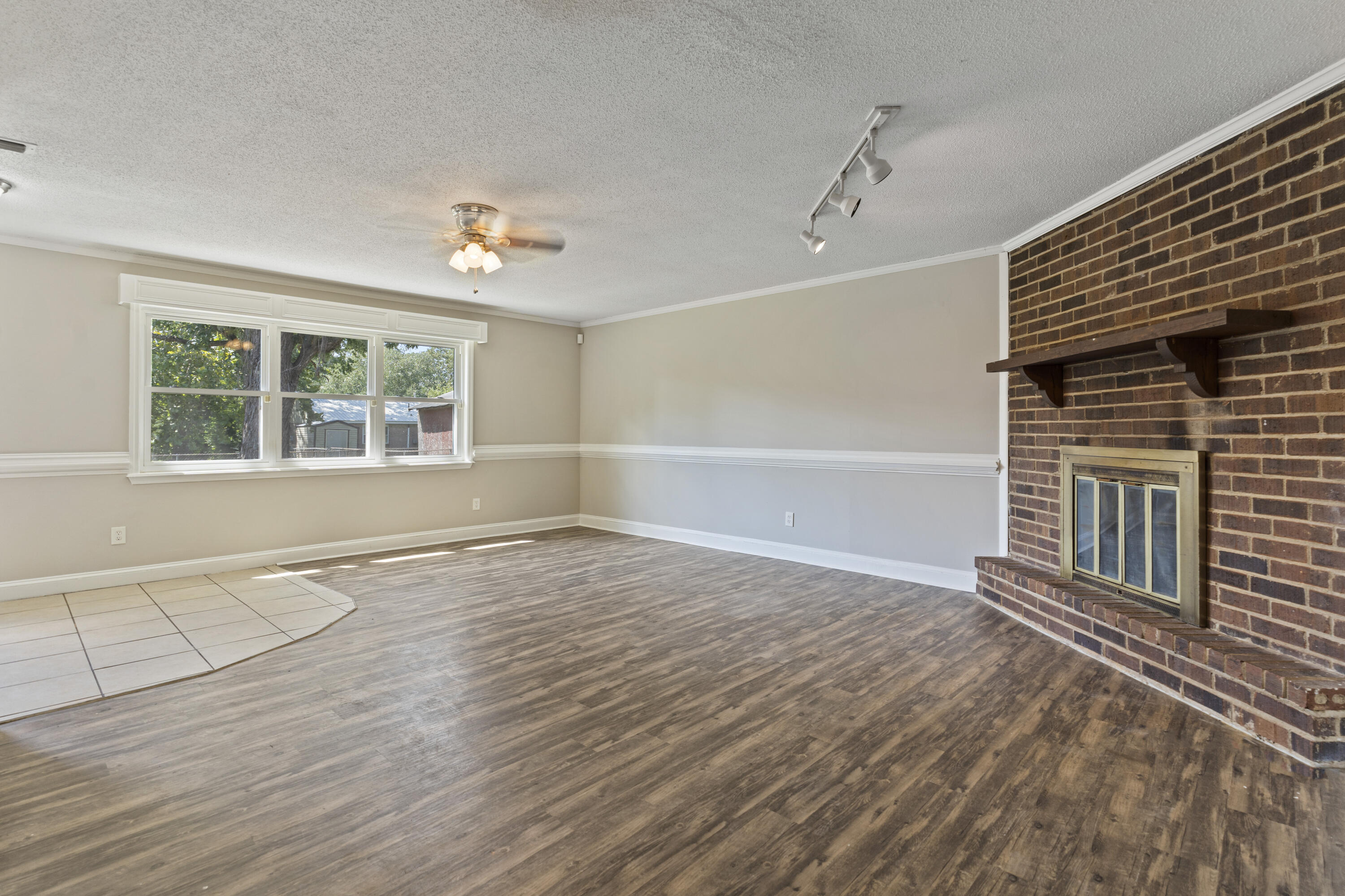 2424 Mims Road Hephzibah, GA 30815 - Photo 6 of 29 Living Room