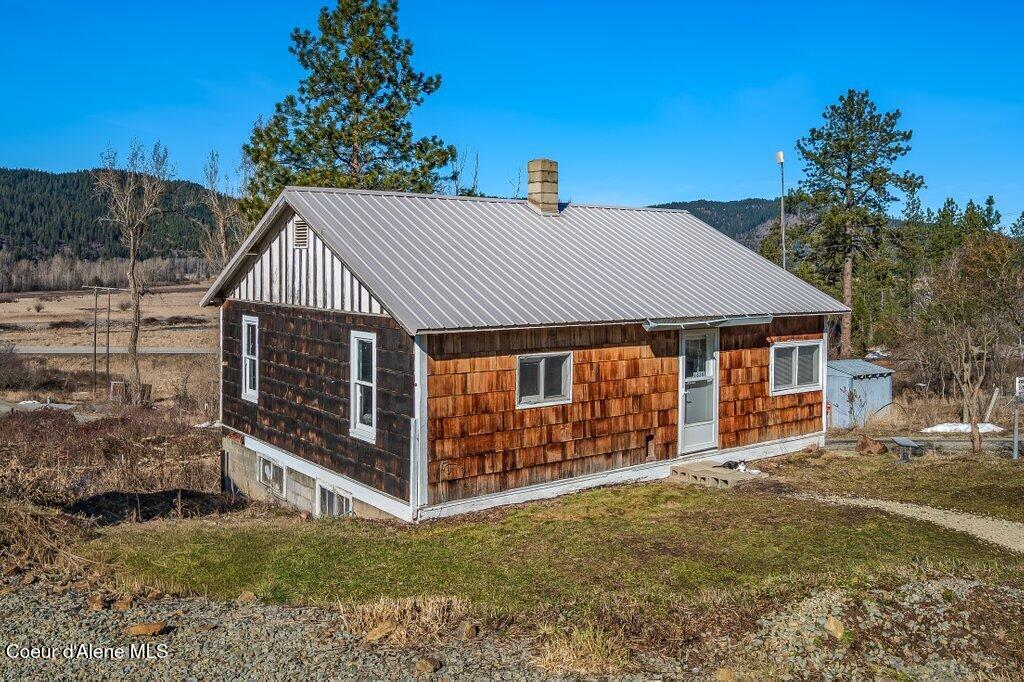 18387 South Old Lane Road Cataldo, ID 83810 - Photo 2 of 31 Front of Home