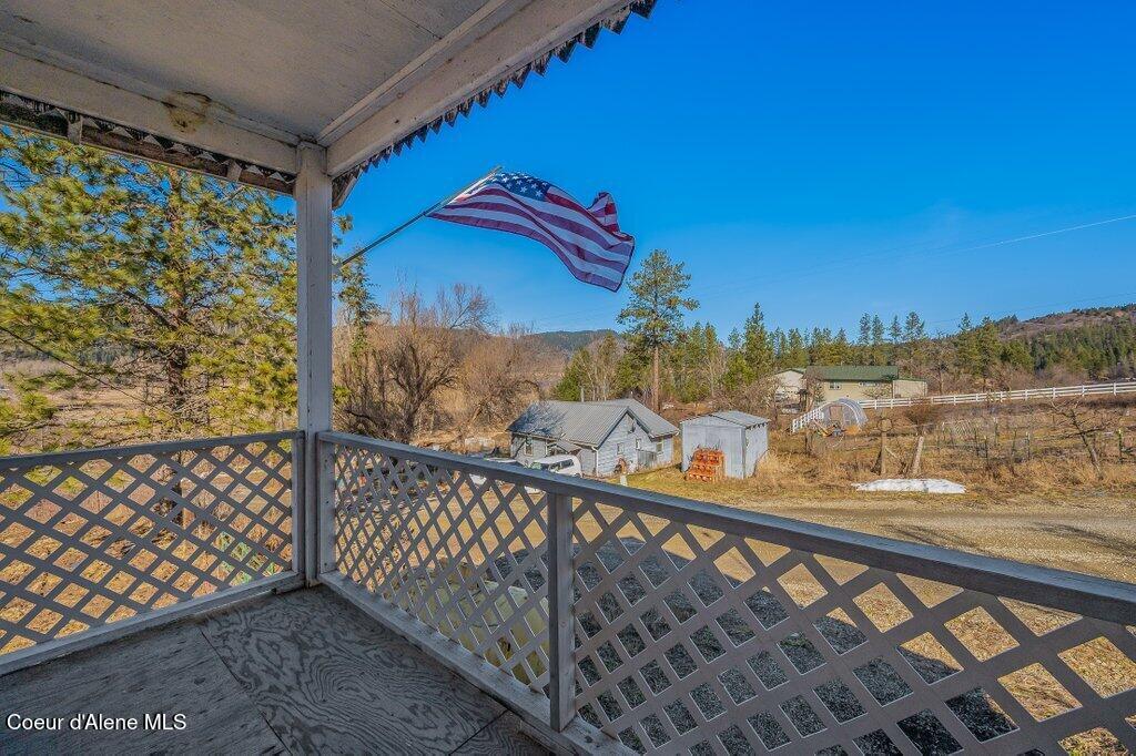 18387 South Old Lane Road Cataldo, ID 83810 - Photo 10 of 31 Back Deck