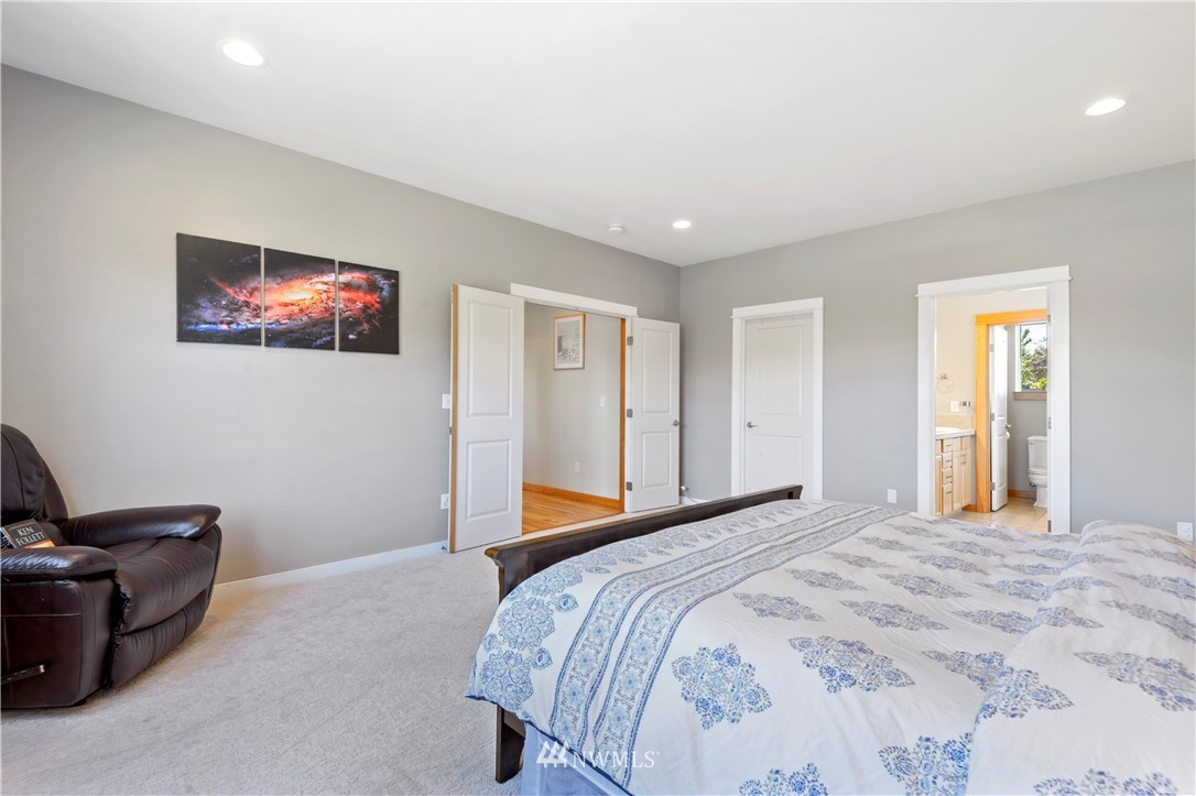 9723 Phillips Road Southeast Port Orchard, WA 98367 - Photo 11 of 30