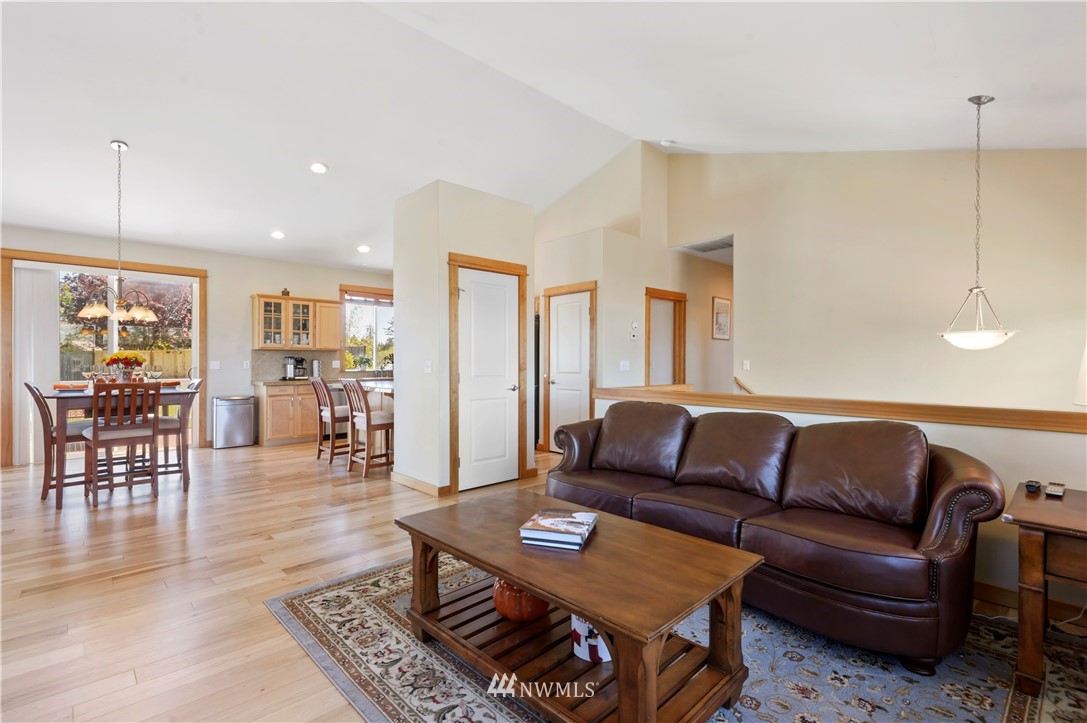 9723 Phillips Road Southeast Port Orchard, WA 98367 - Photo 4 of 30