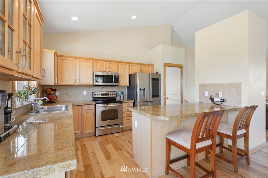 9723 Phillips Road Southeast Port Orchard, WA 98367 - Photo 7 of 30
