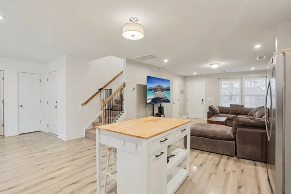 $2,600 | 207 Mount Royal Court, Murfreesboro, TN 37128