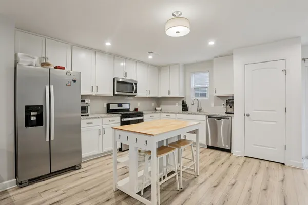 $2,600 | 207 Mount Royal Court, Murfreesboro, TN 37128