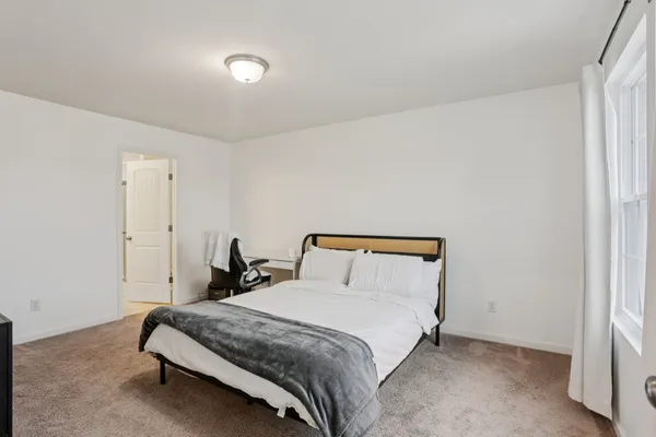 $2,600 | 207 Mount Royal Court, Murfreesboro, TN 37128