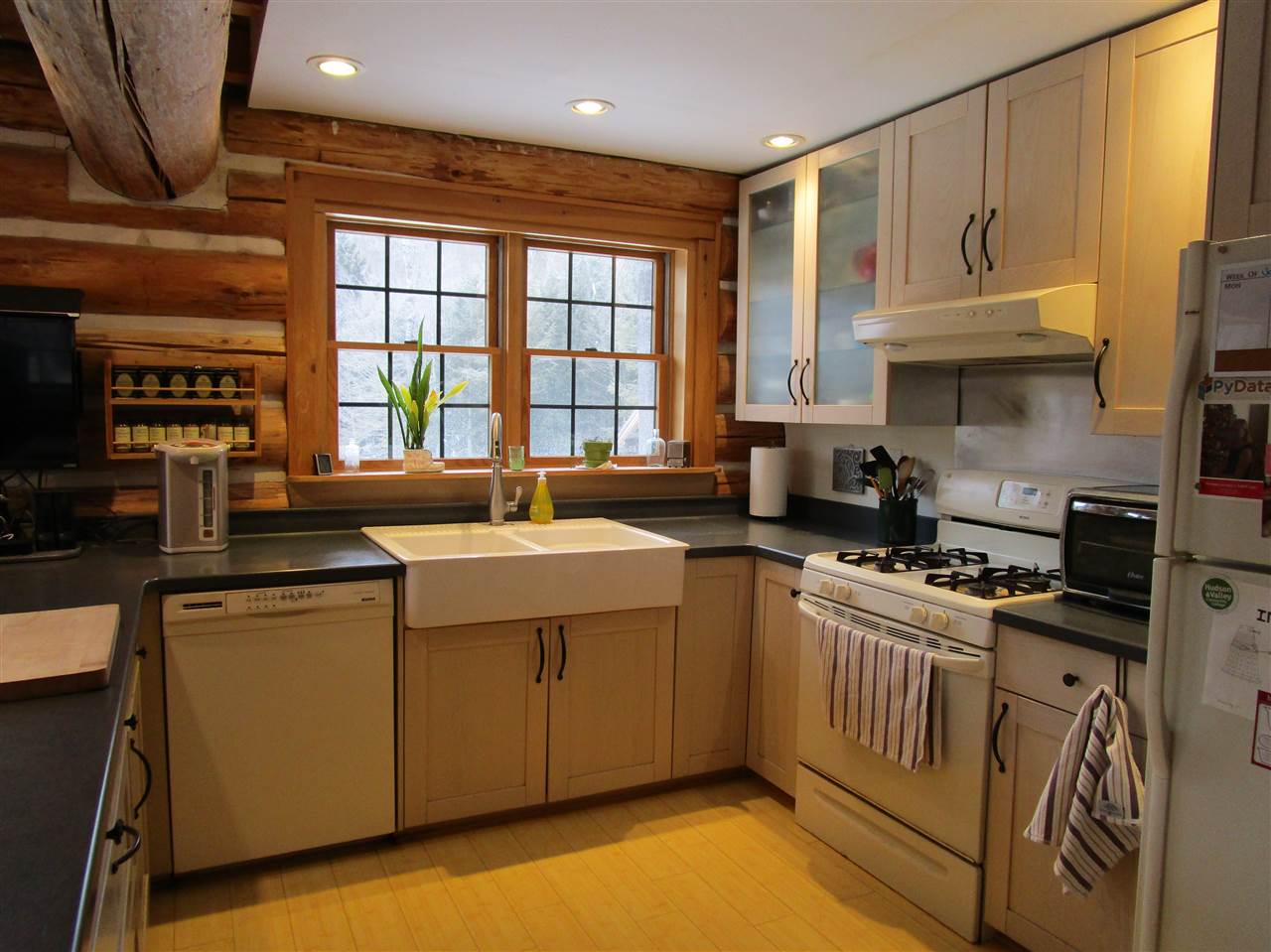 97 Alger Brook Road Strafford, VT 05070 - Photo 2 of 31 Gallery Image 2