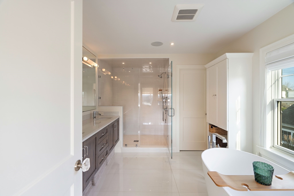 56 Crescent Road, Unit 56 Needham, MA 02494 - Photo 19 of 32 Gallery Image 19