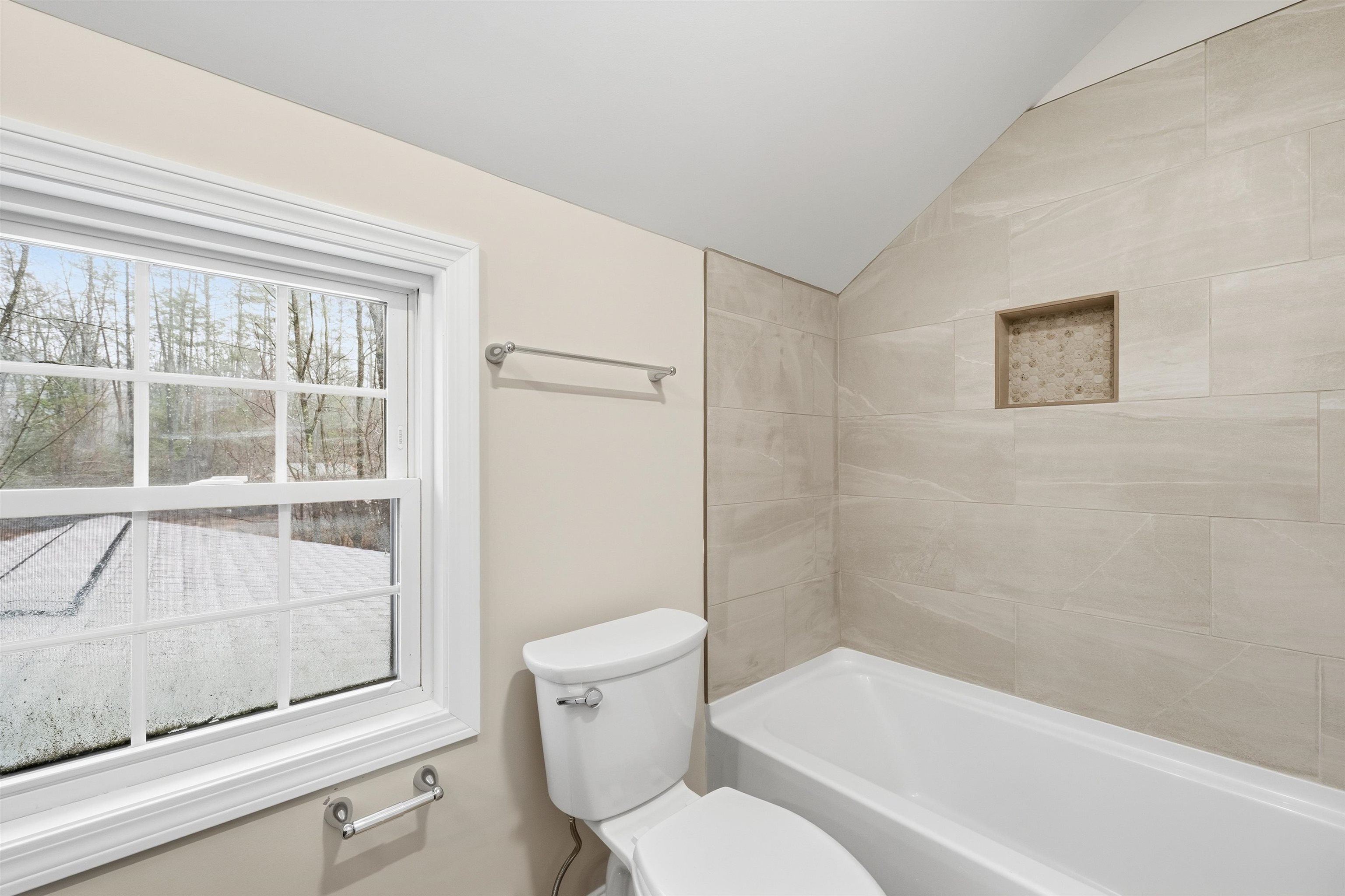 18 Hammond Road, Unit 3 Milford, NH 03055 - Photo 22 of 38