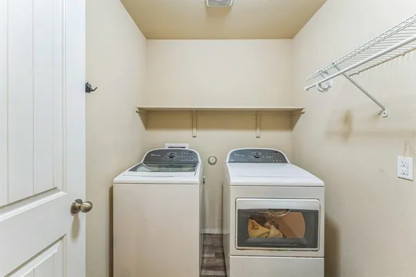 $1,850 | 108 Leona River Trail, Hutto, TX 78634