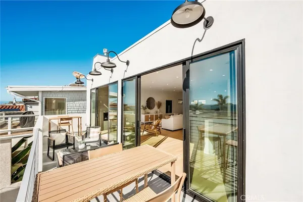 $5,550,000 | 89 Bayview Drive, Manhattan Beach, CA 90266