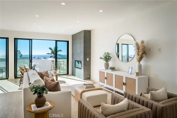$5,550,000 | 89 Bayview Drive, Manhattan Beach, CA 90266