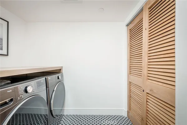 $5,550,000 | 89 Bayview Drive, Manhattan Beach, CA 90266