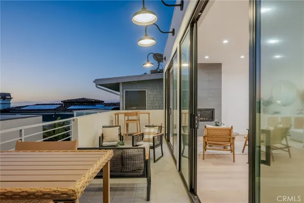 $5,550,000 | 89 Bayview Drive, Manhattan Beach, CA 90266