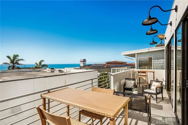 $5,550,000 | 89 Bayview Drive, Manhattan Beach, CA 90266