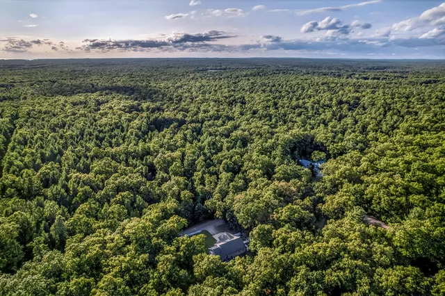 $380,000 | 6472 Beverlyway Drive, Twin Lake, MI 49457