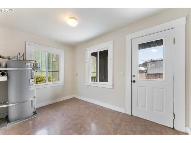 $247,900 | 643 Southeast Parrott Street, Roseburg, OR 97470