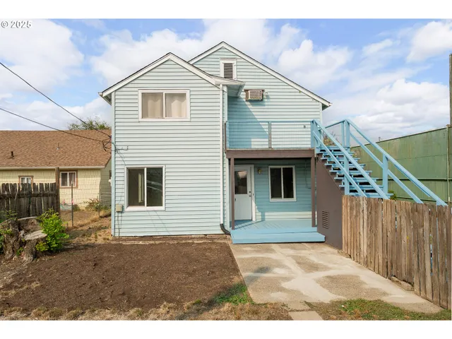 $247,900 | 643 Southeast Parrott Street, Roseburg, OR 97470