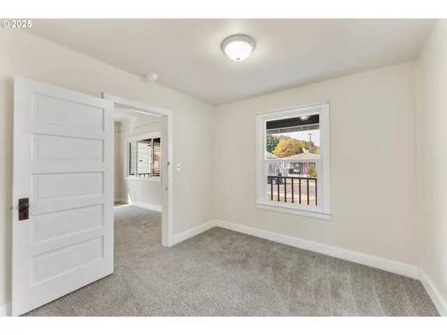 $247,900 | 643 Southeast Parrott Street, Roseburg, OR 97470